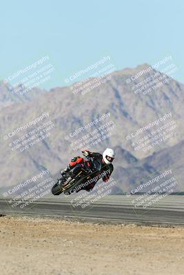 media/Dec-01-2025-Moto Forza (Mon) [[2daa91e15f]]/2-Intermediate Group/Session 4 Turn 9/